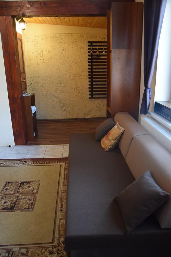 Apartment Melita - The Very Centre Of Town บันสกา ชีอาว์นีซา ภายนอก รูปภาพ